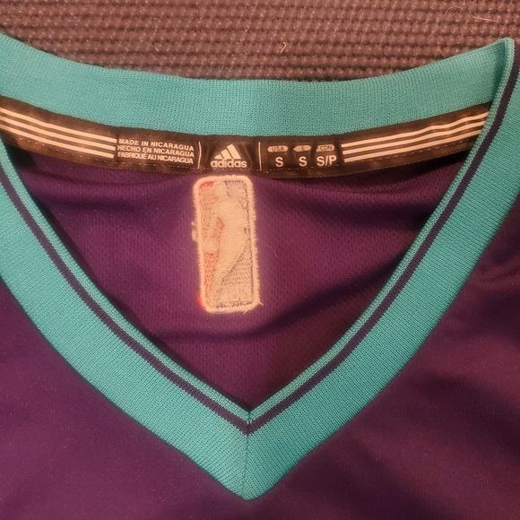 Hornets Jersey - Picture 4 of 4